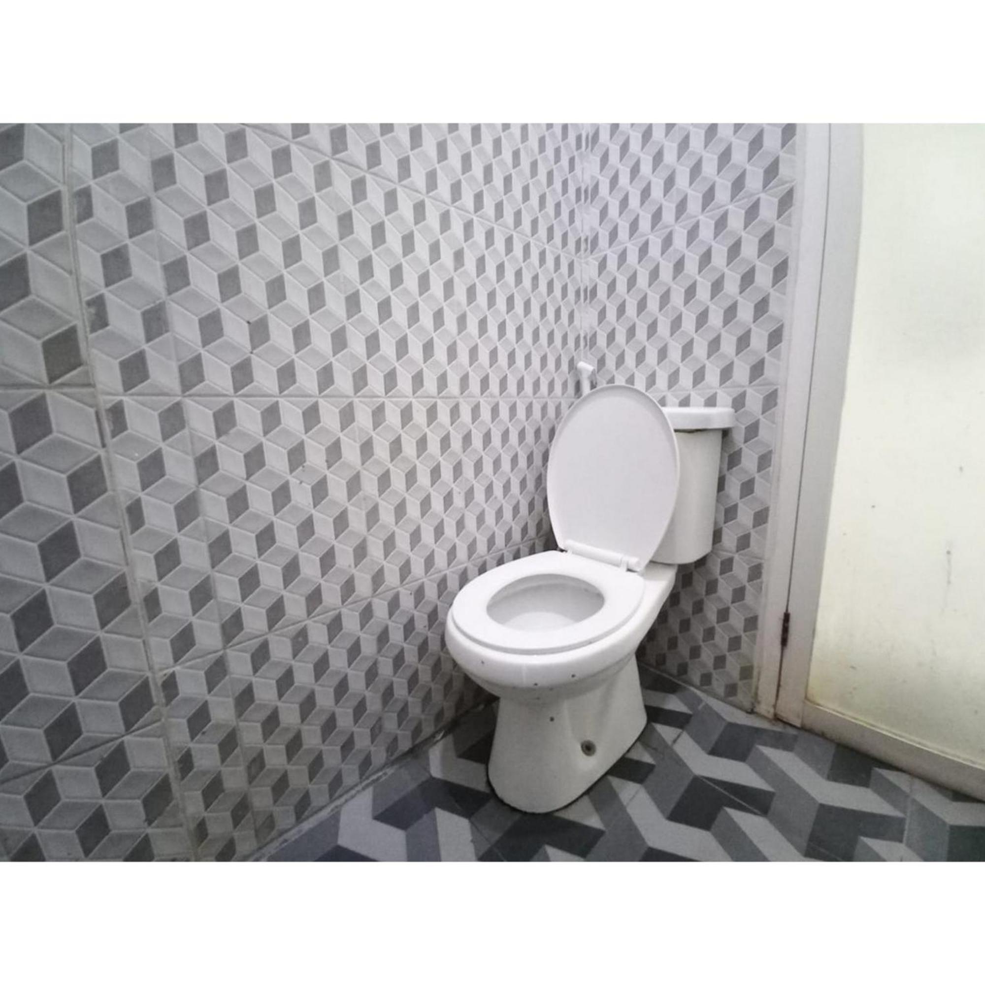 Reddoorz At Luxury Homestay Near Kantor Regional II Bkn Surabaya 诗都阿佐 外观 照片
