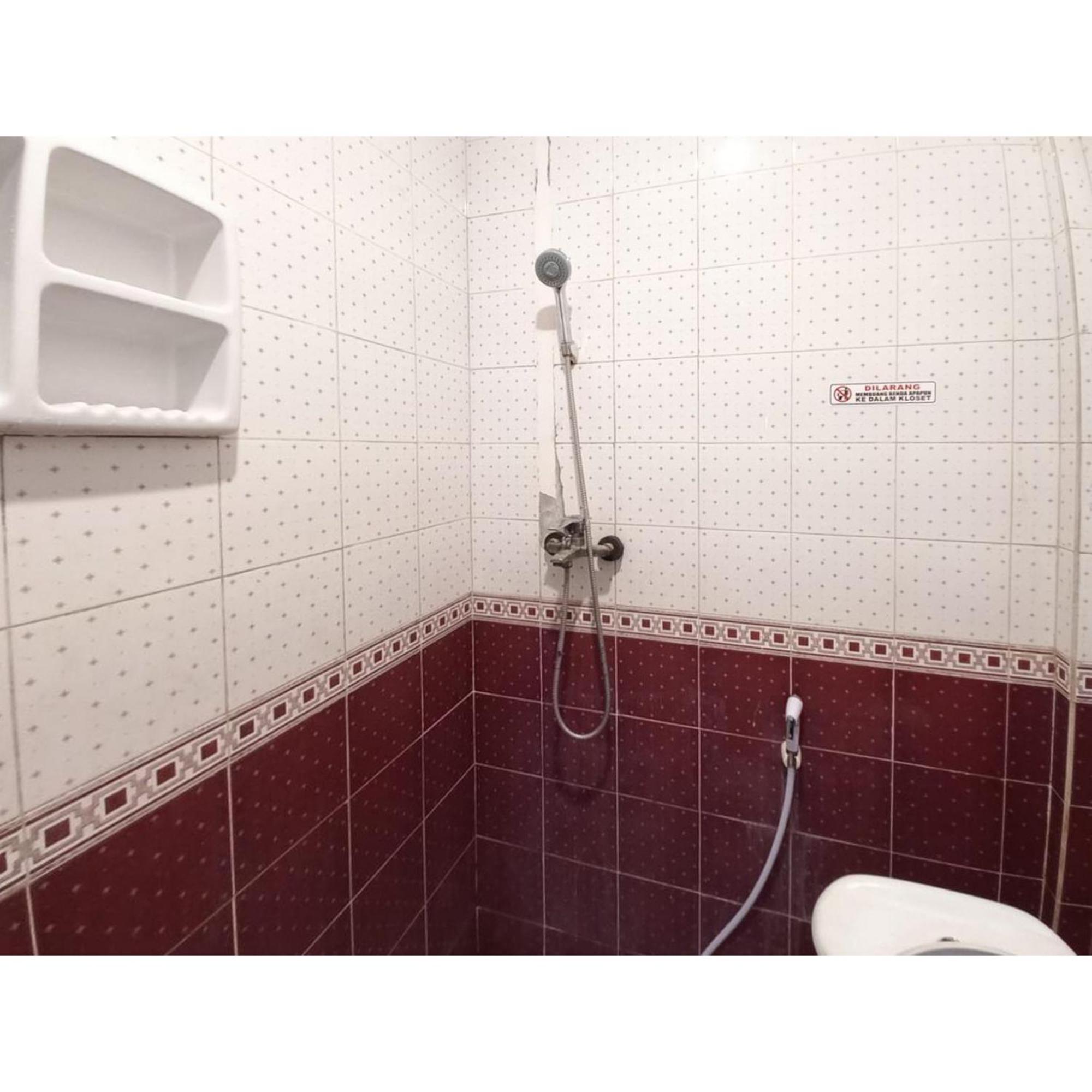 Reddoorz At Luxury Homestay Near Kantor Regional II Bkn Surabaya 诗都阿佐 外观 照片